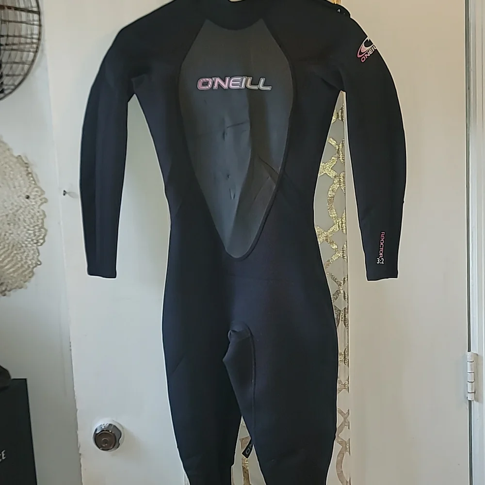 O'Neill Black Wetsuit - Picture 8 of 11